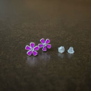 🎁 Purple Flower Stud Earrings